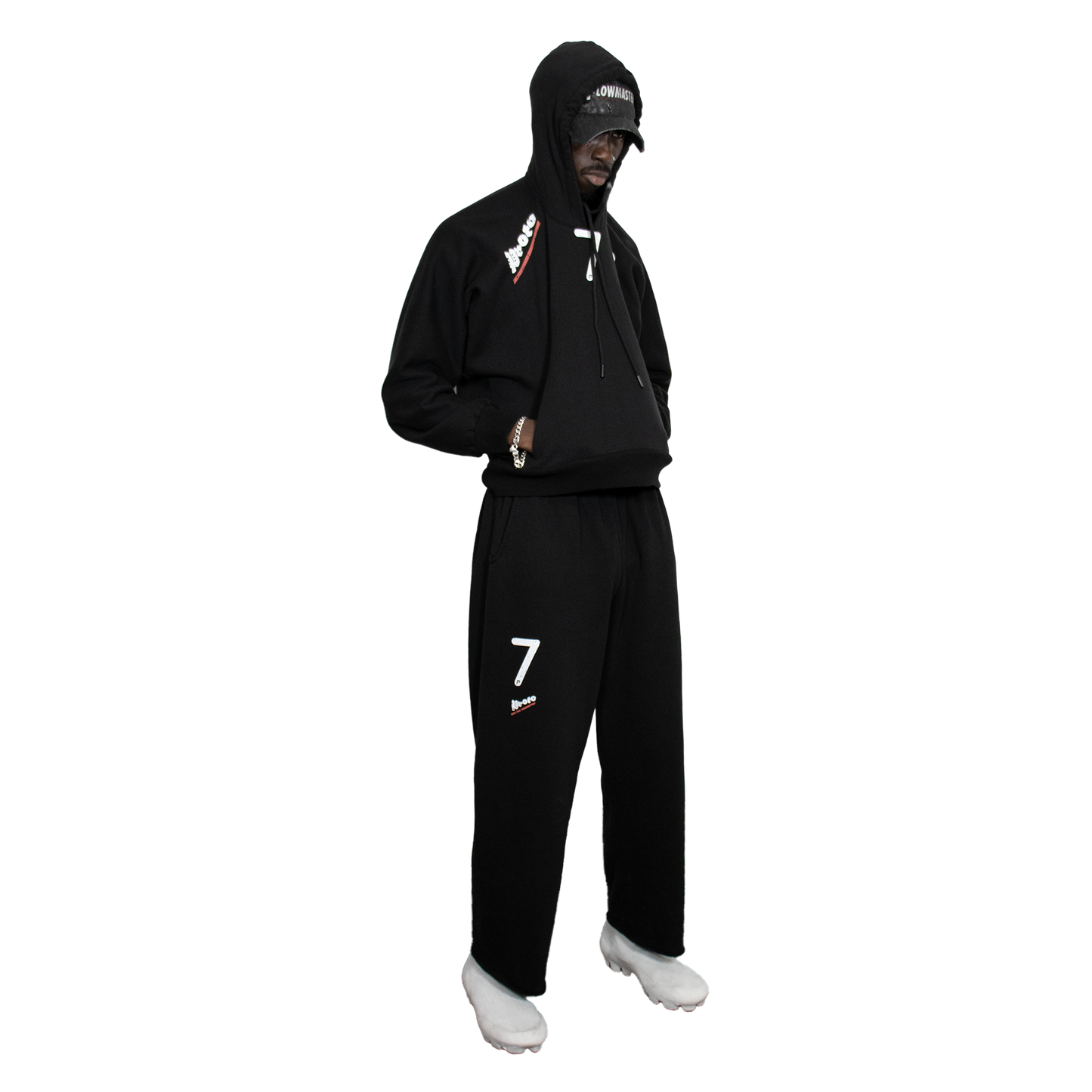 MOVED NECKLINE HOODIE BLACK