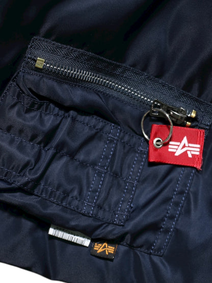 BOMBER SLEEVE BAG