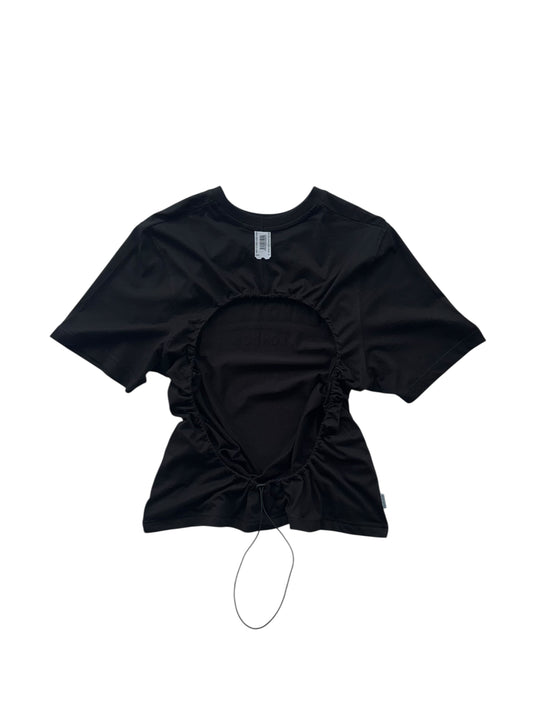BACKLESS TEE